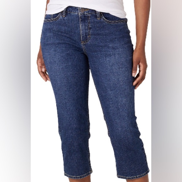 Lee Women's Midrise Capri - Picture 1 of 4